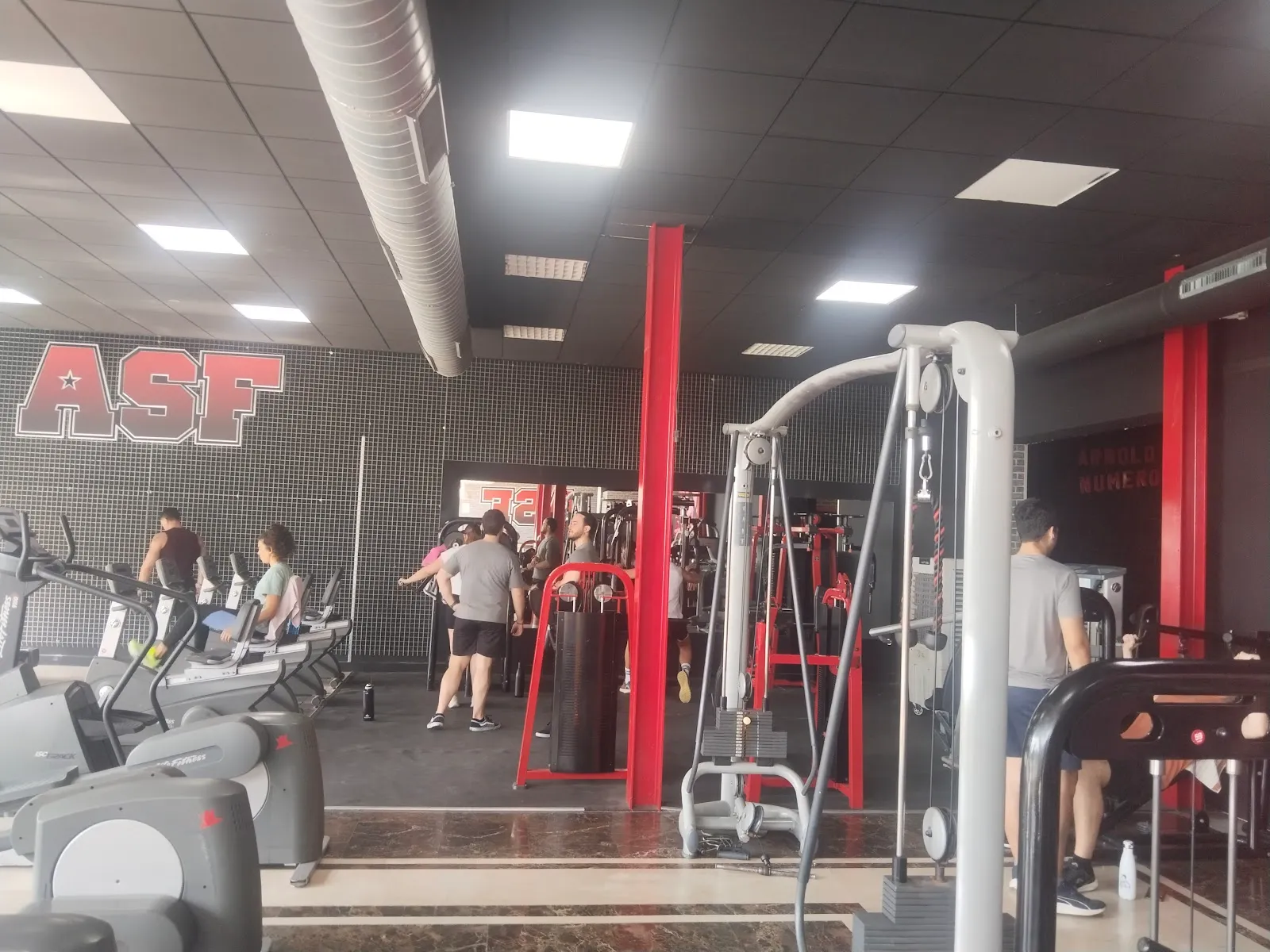 Gimnasio Sanlúcar La Mayor Asf Centro Deportivo — estudio de fitness-studio en Sanlúcar la Mayor — 2