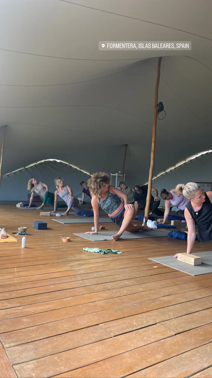 Yoga — yoga-studio en el Pilar de la Mola — 2