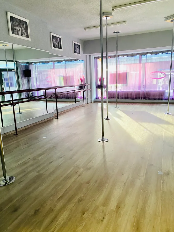 Dance-in-the-City — tanz-studio in Gemarkung Remscheid, Remscheid — 2