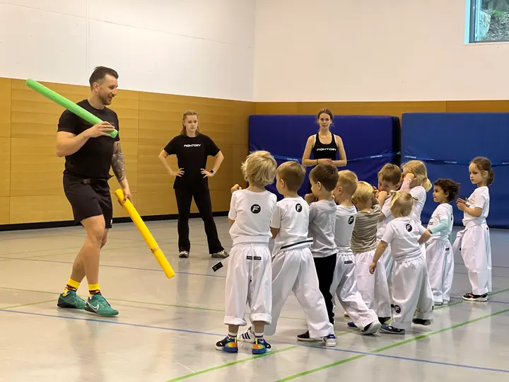Hauzel Kampfsport — Kampfsport in Degerloch, Stuttgart
