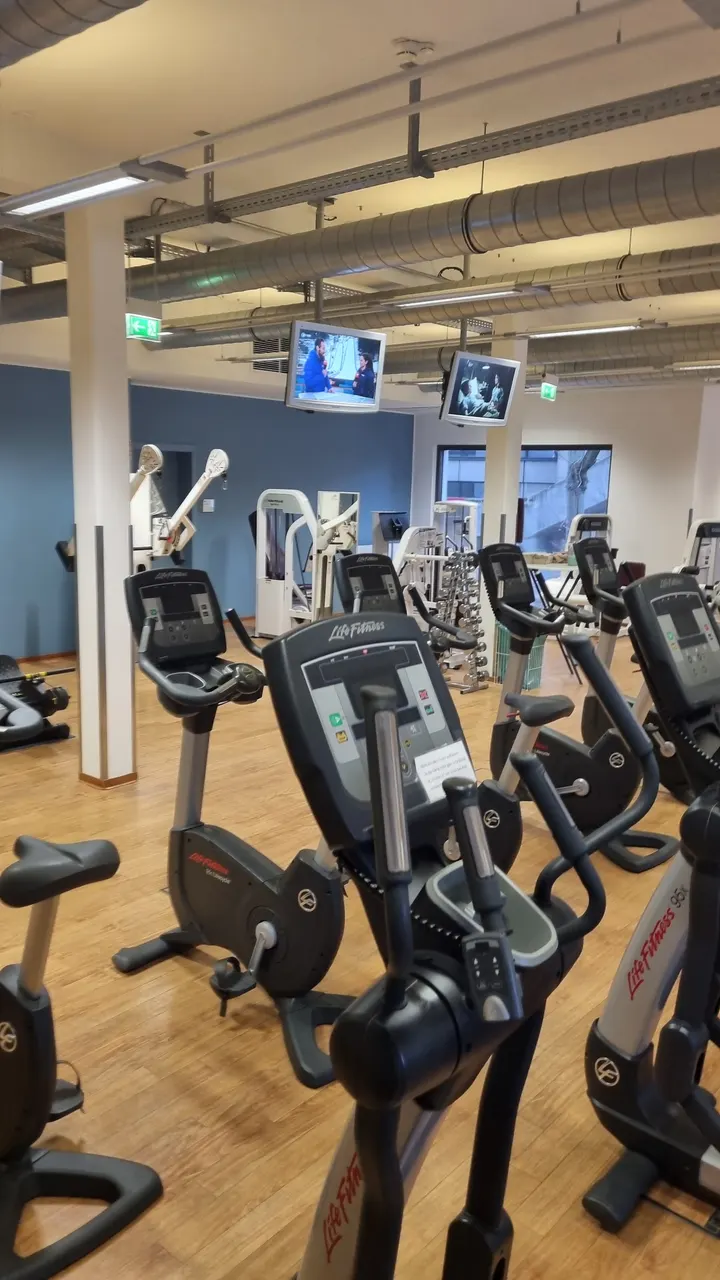 UniFit Köln — Fitnessstudio in Neustadt/Süd, Köln