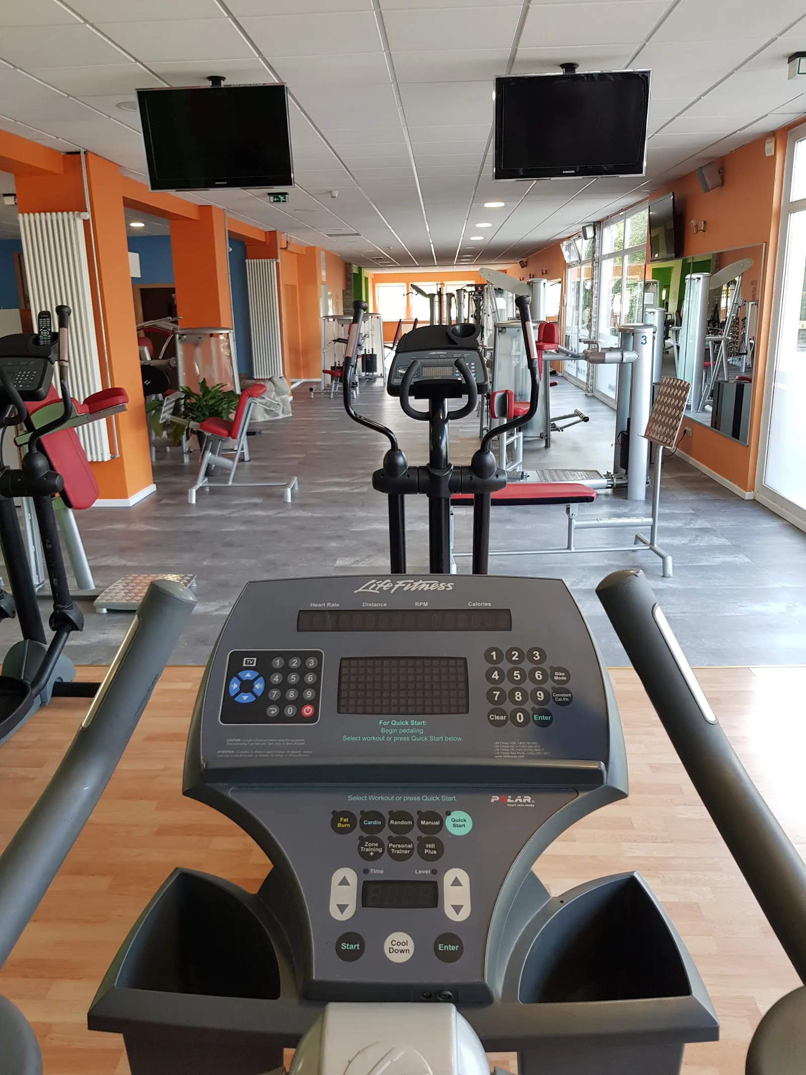 Athletics Fitness Akademie Inh. Hasan Cifci — kampfsport-studio in Nord (Holland), Kassel — 3