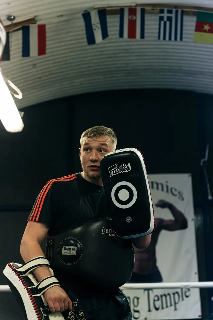 PERSONAL TRAINER COMBAT LONDON — PT Studio in Putney, London