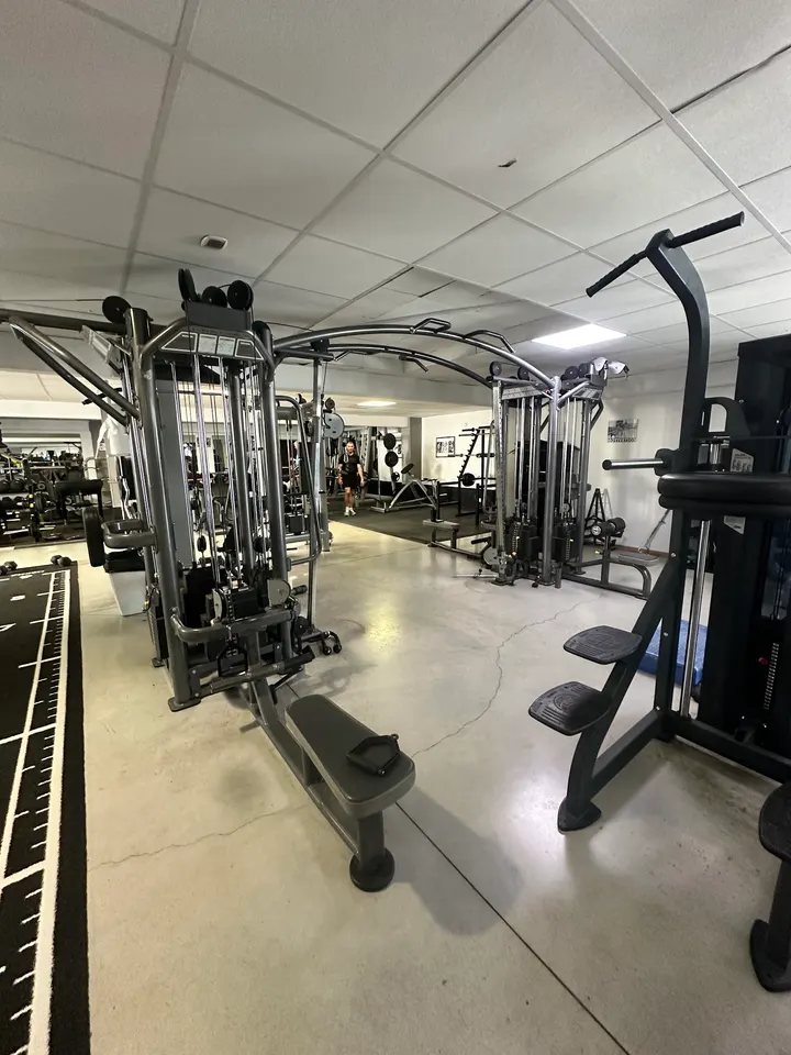 Thau Center Form — Boxe à Frontignan