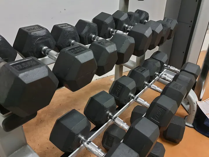 Brou Fitness — salle de fitness-studio à Saint-Blaise, Brou — 2