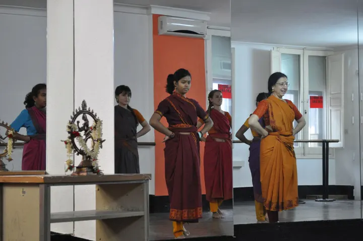 Danza Bharatanatyam Madrid — Dance en Embajadores, Madrid