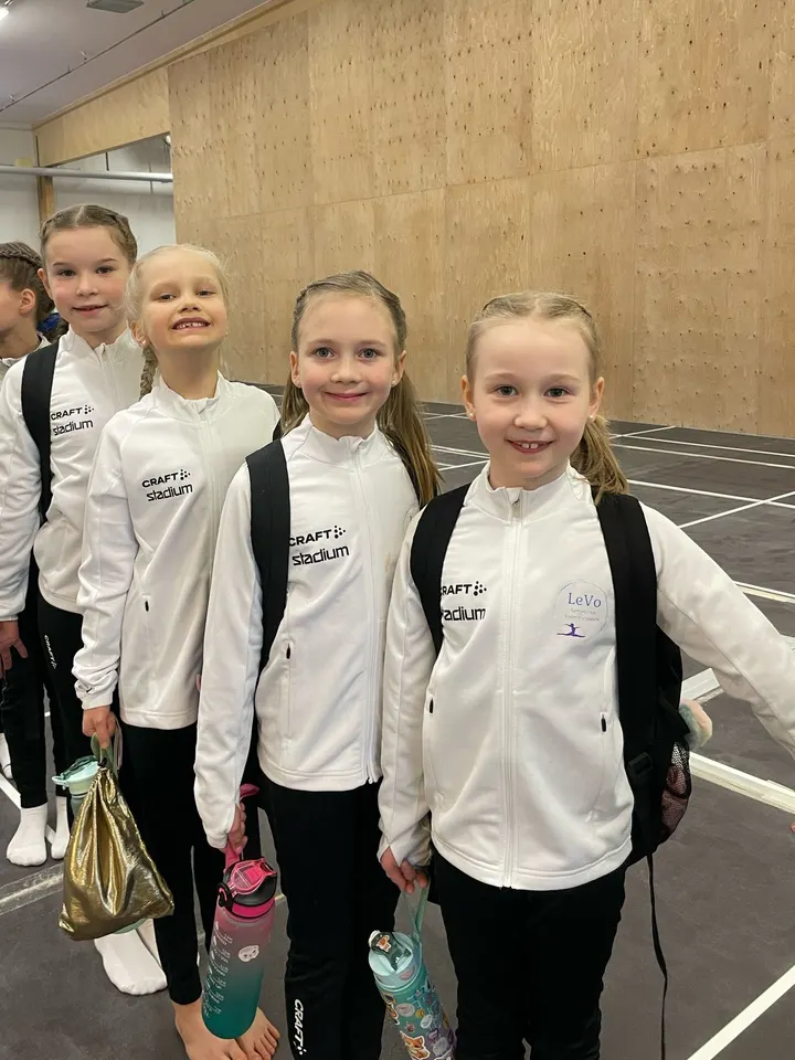 Lempäälän Voimisteluseura — voimistelu-studio – Tampere — 5